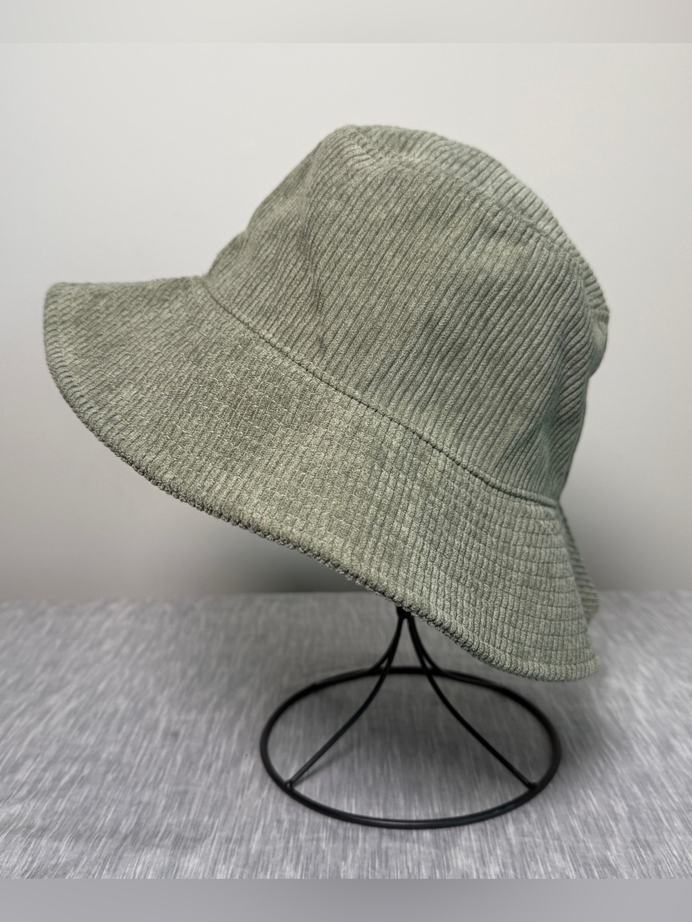 Madewell Sage Green Corduroy Bucket Hat Cottagecore Coastal Grandma Size M/L